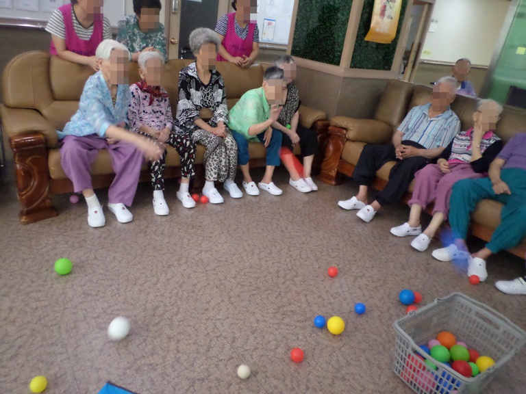 볼풀 공 던지기